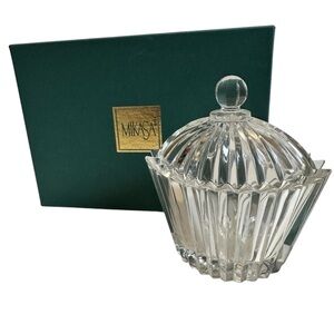 Mikasa NIB Covered Dish with Timeless Design